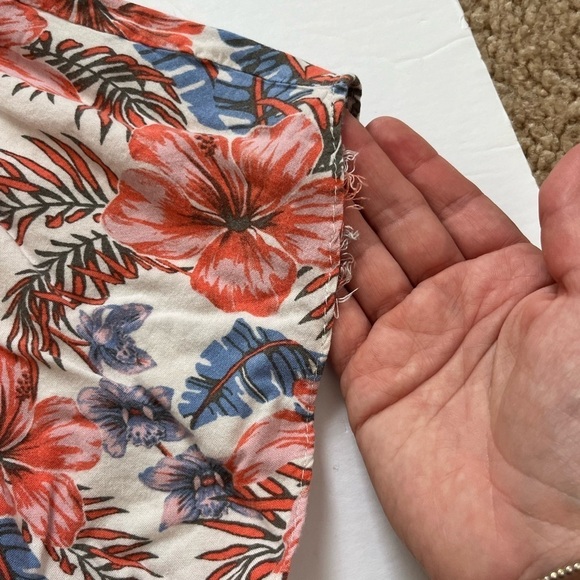 Aritzia Wilfred Free Crop Button Down Shirt Size XXS Floral - Picture 8 of 8